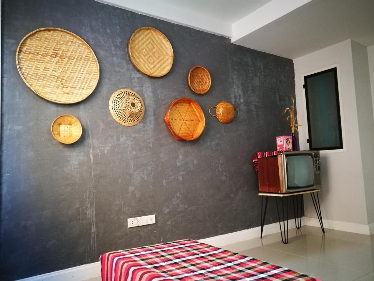 Pak Chong More Hostel Екстериор снимка